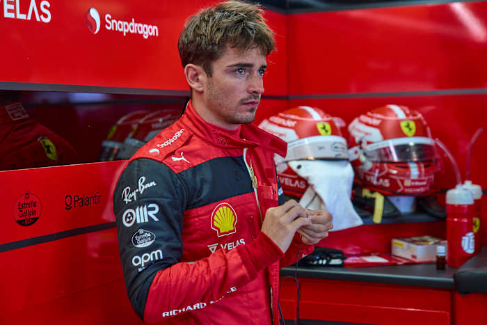 220043-scuderia-ferrari-mexican-gp-2022-saturday